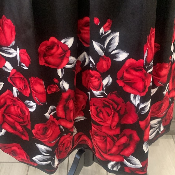White House Black Market Red Rose Floral Satin Party Sun Dress Women's Size 0 - Picture 9 of 13